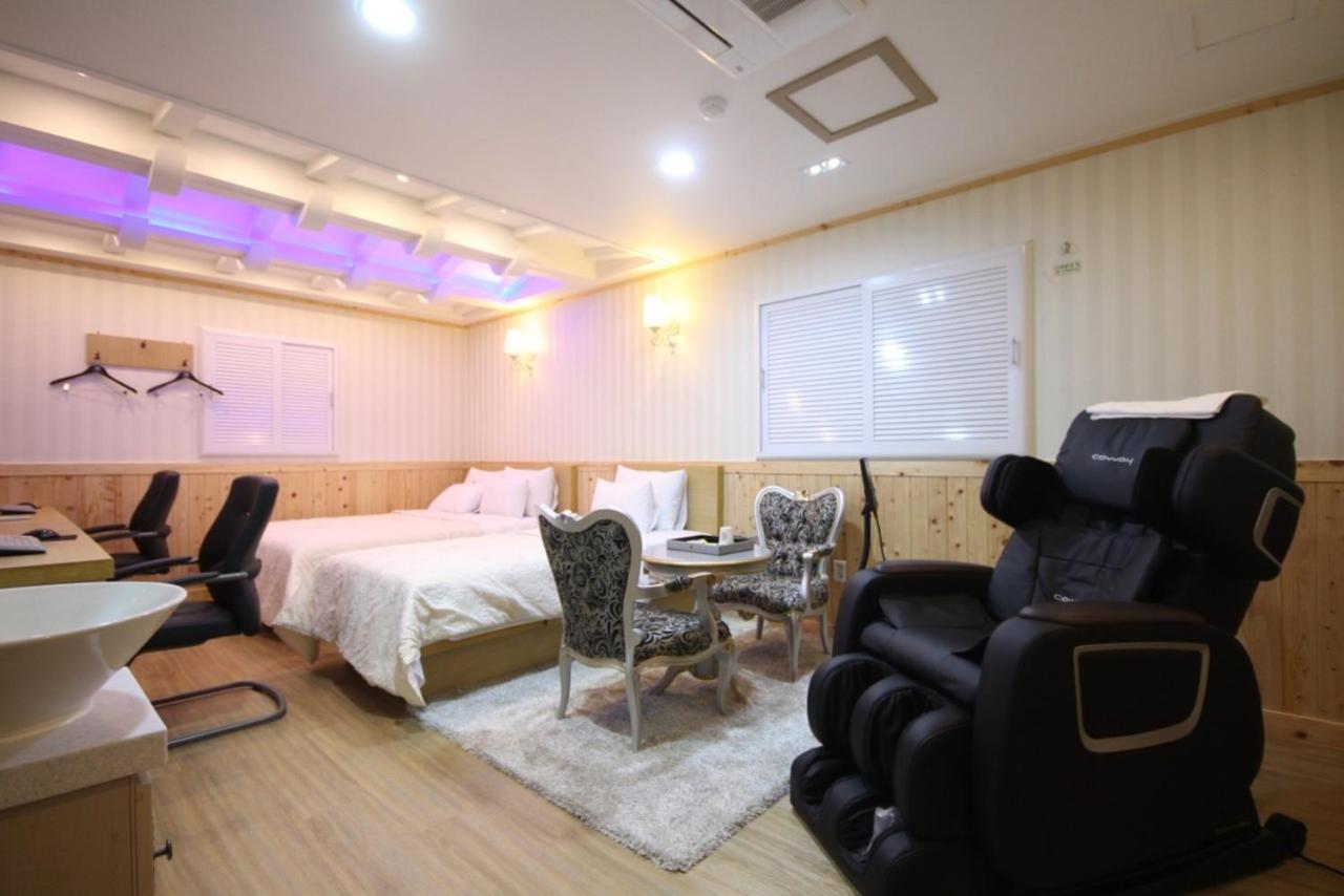 Yeosu Mj Motel Εξωτερικό φωτογραφία